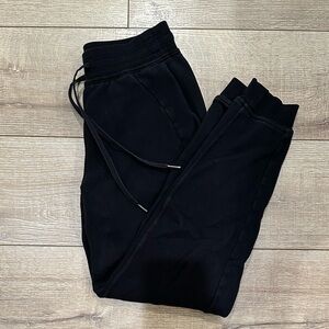 Lululemon//Scuba Joggers HR full length